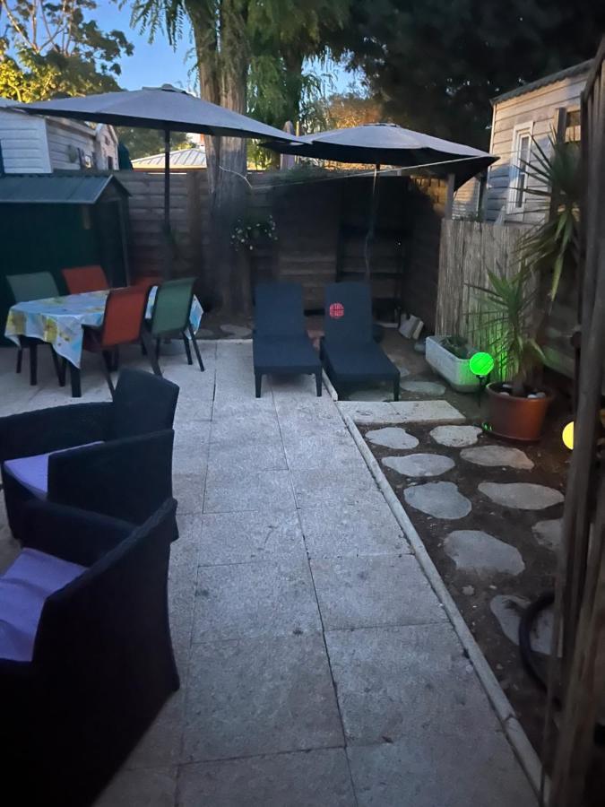 Mobil Home Bungalow 6 Personnes Villeneuve Loubet Plage Marina Baie Des Anges Exteriör bild